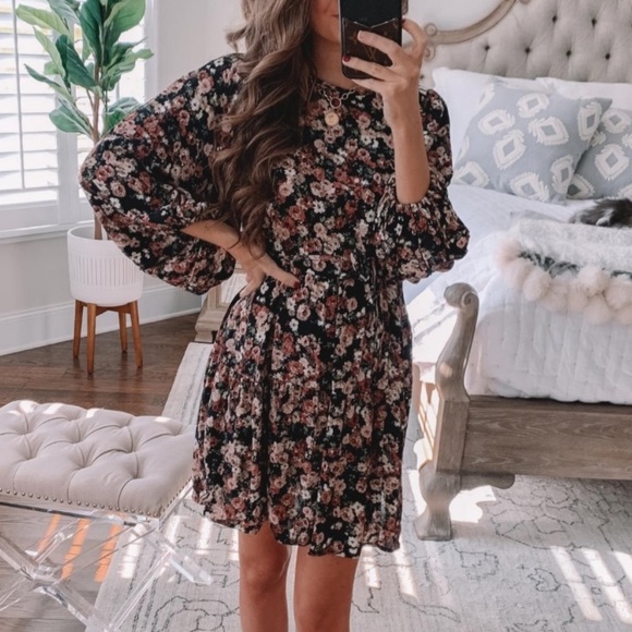 Abercrombie & Fitch Dresses & Skirts - Abercrombie & Fitch Floral Dress- Size Large Tall